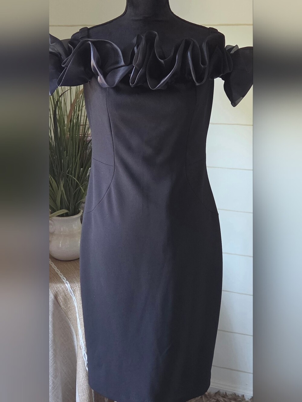 Frank Lyman Black Crepe Satin Ruffle Off Shoulder Strap Midi Dress M Cocktail